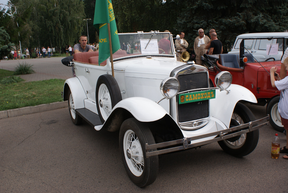 Виставка ретро автомобілів м. Кривий Ріг 4