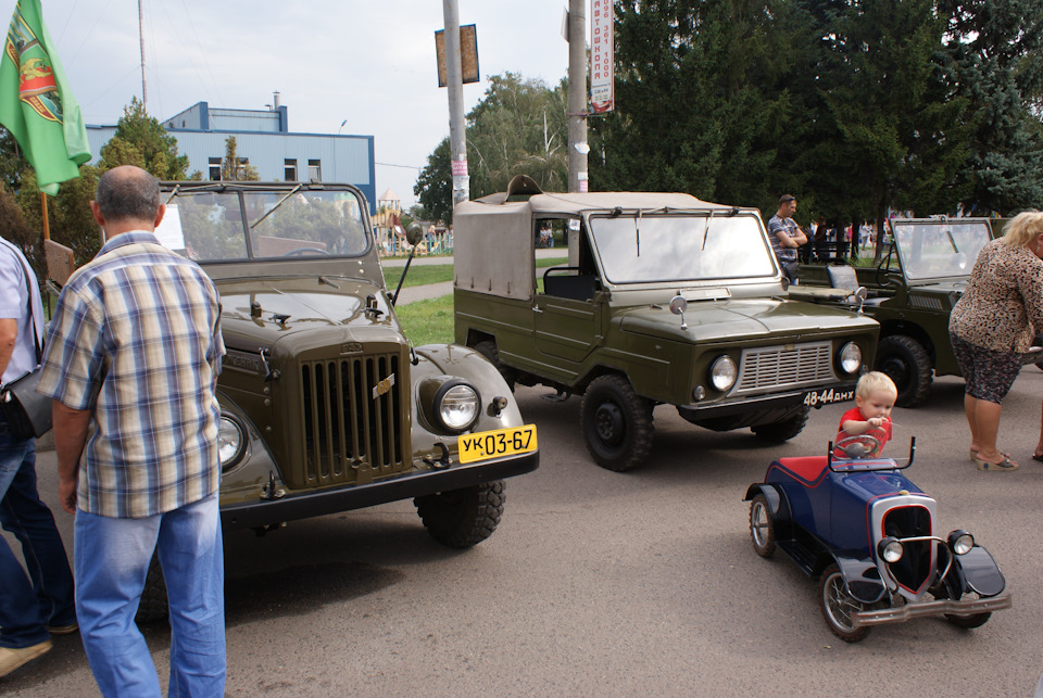 Виставка ретро автомобілів м. Кривий Ріг 1