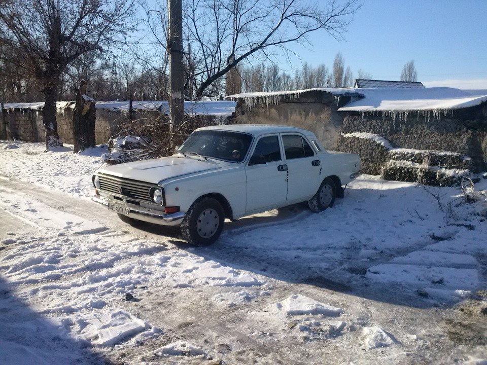 Покаталися по сніжку 1