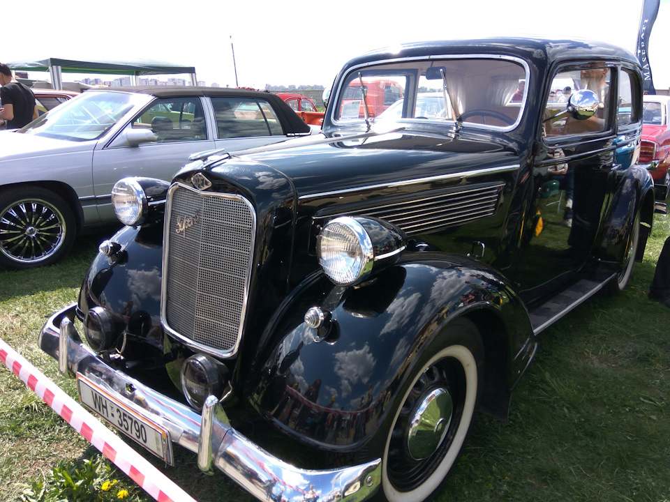 Old Car Land 27 квітня-1 травня Київ 4