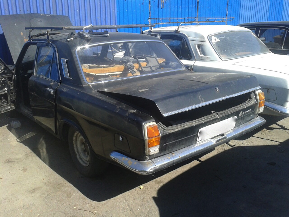 ГАЗ 24 1972 року на розбиранні 1