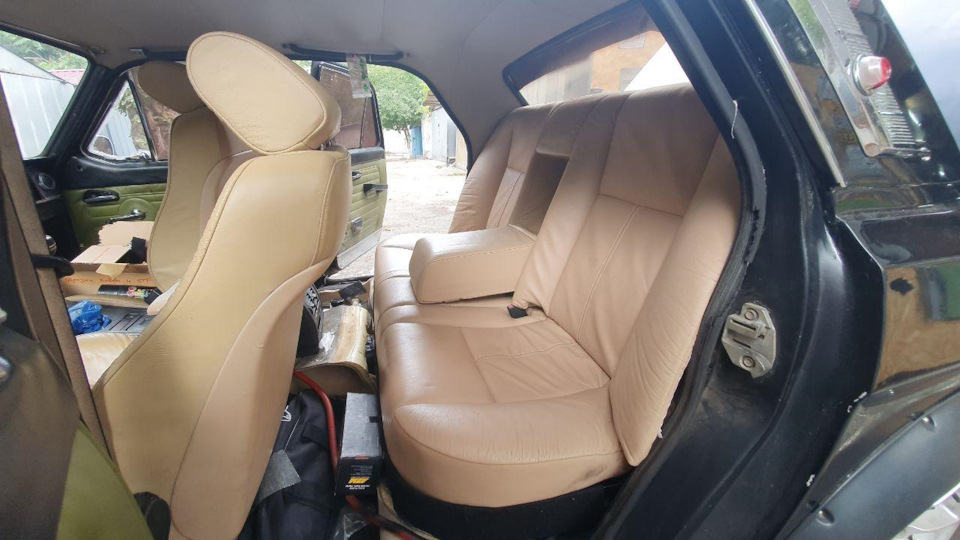 19 Салон BMW e39 1