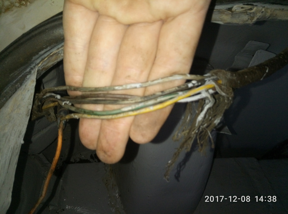 Проведення в багажнику газ 24 1