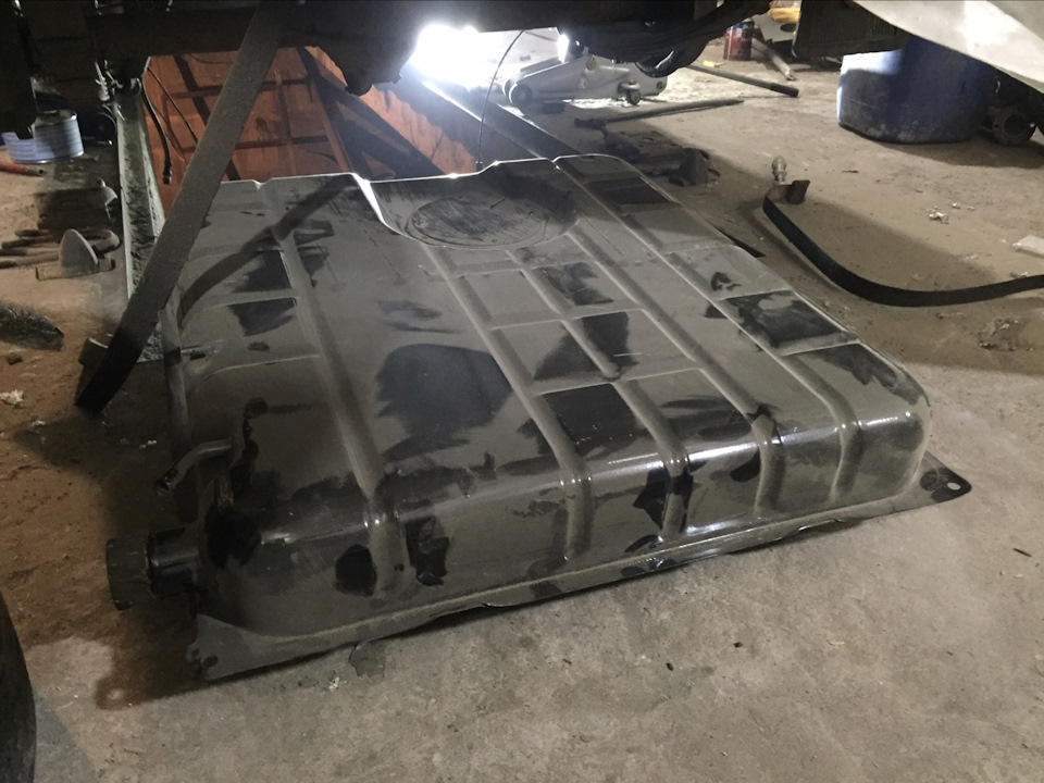 Паливна система під V8 3 UZ FE 3
