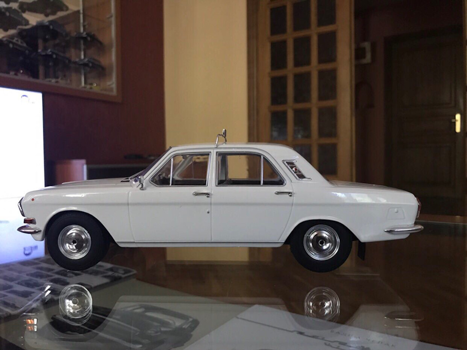 ГАЗ-24, Волга , 1:18, частина 3 5
