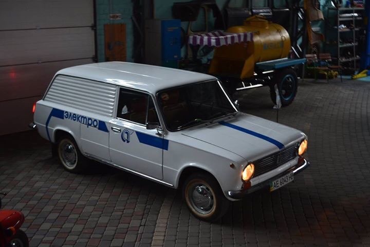 Ілюмінація в музеї Машини Часу 2