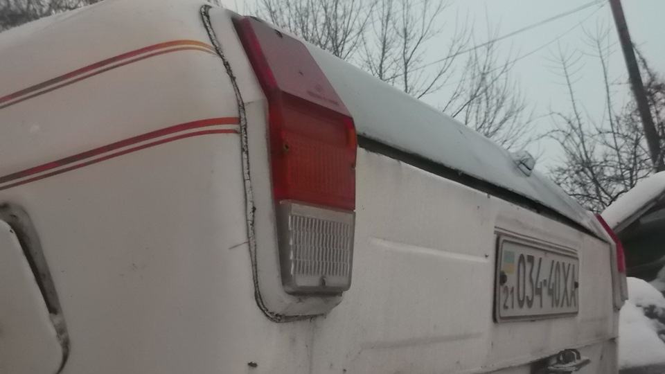 Задні ліхтарі. 2