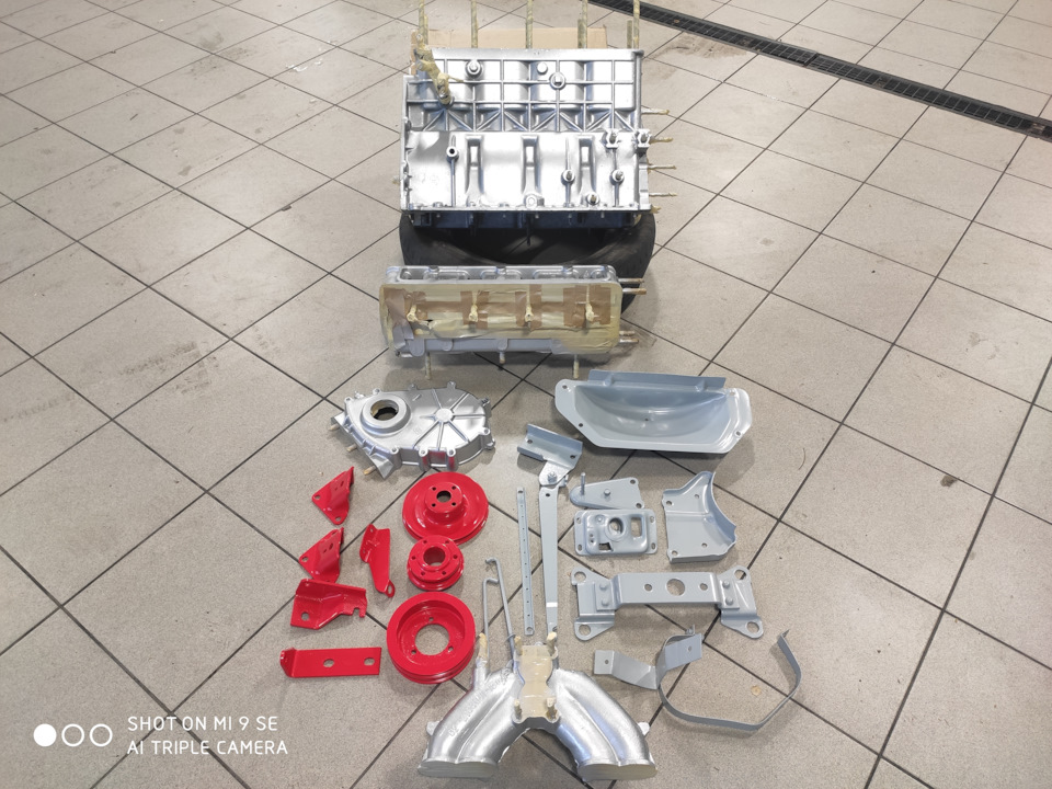ЗМЗ 402 пофарбовано! І частина дріб'язку 1