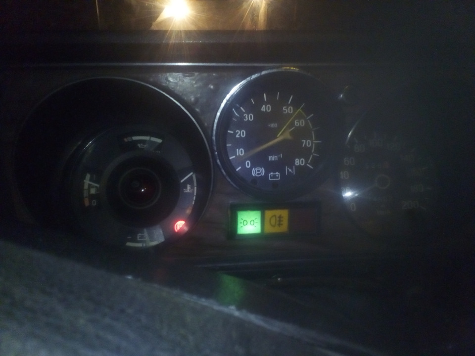 Встановлення тахометра від ВАЗ 2106 у приладку Волги 2410 1