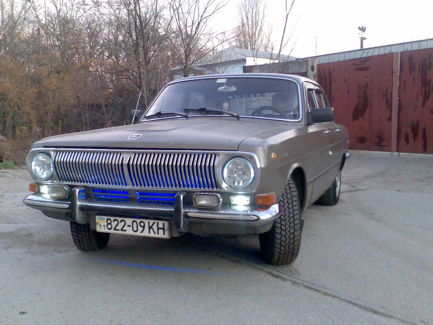 світлодіод під ґратами 1