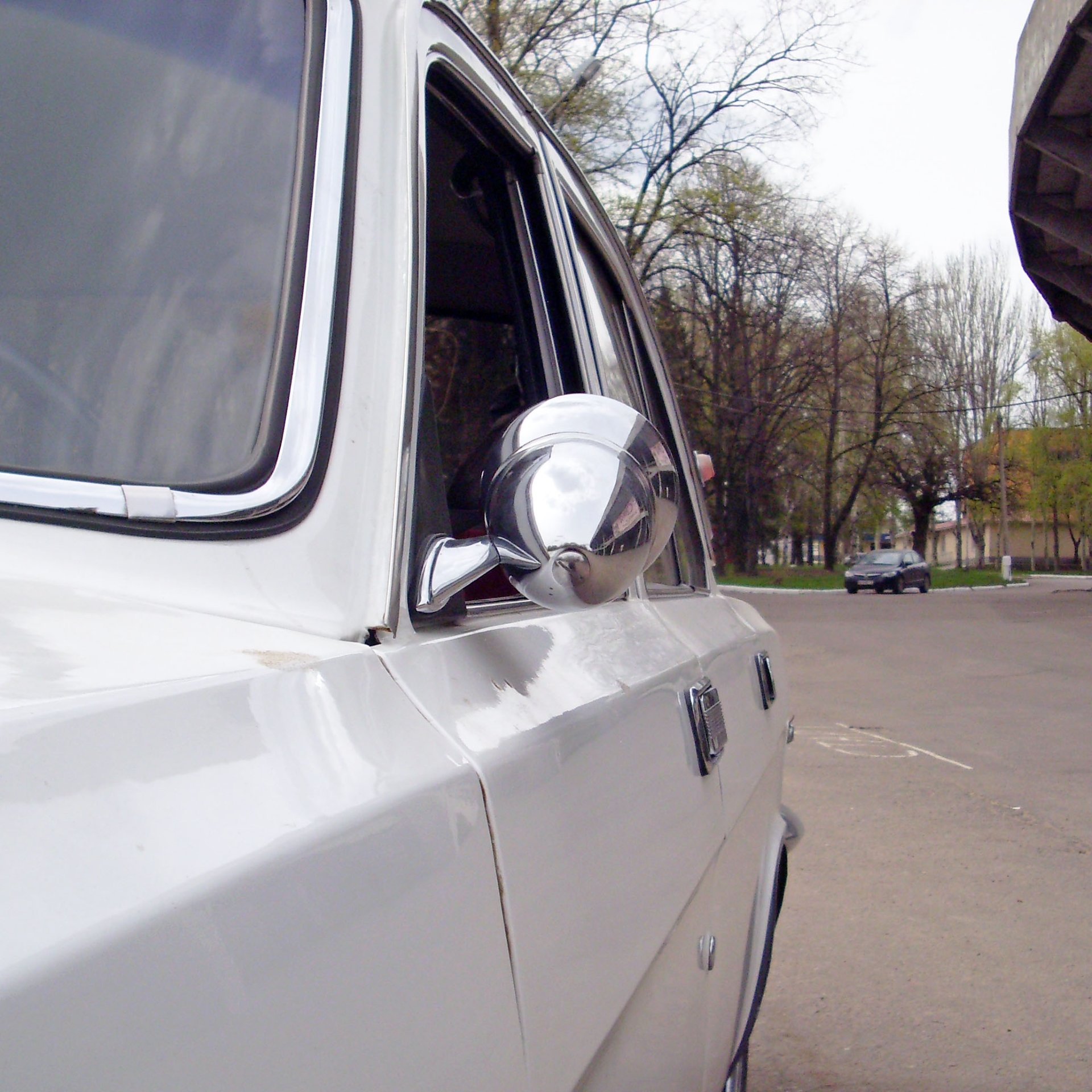 Bullet GT Chrome Mirror 3