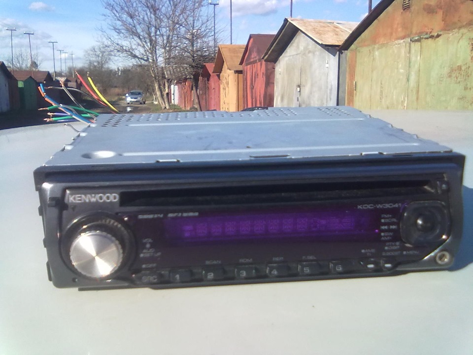 Магнітофон Kenwood KDC-W3041 3