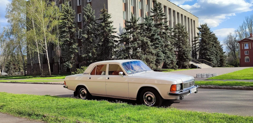 Травнева прогулянка