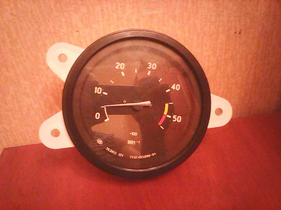 Тахометр на знижку. 2
