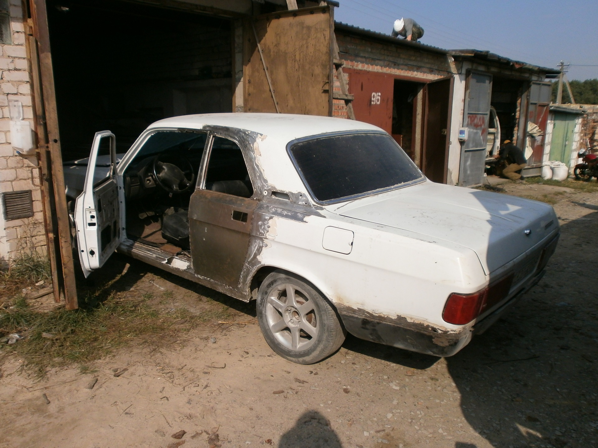 GAZ Coupe/// 5