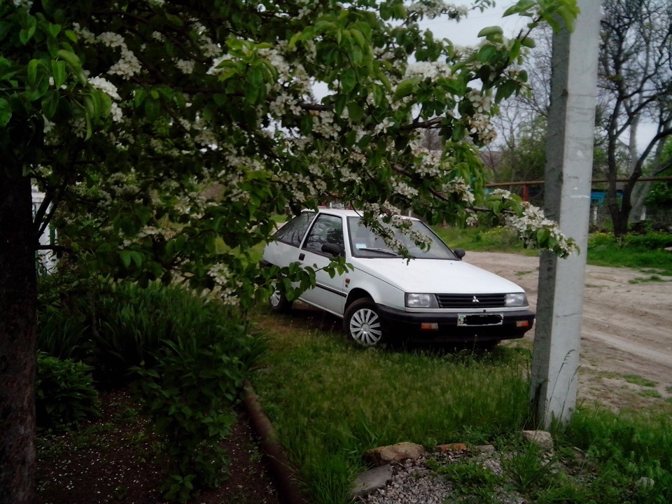 Mitsubishi Colt 1