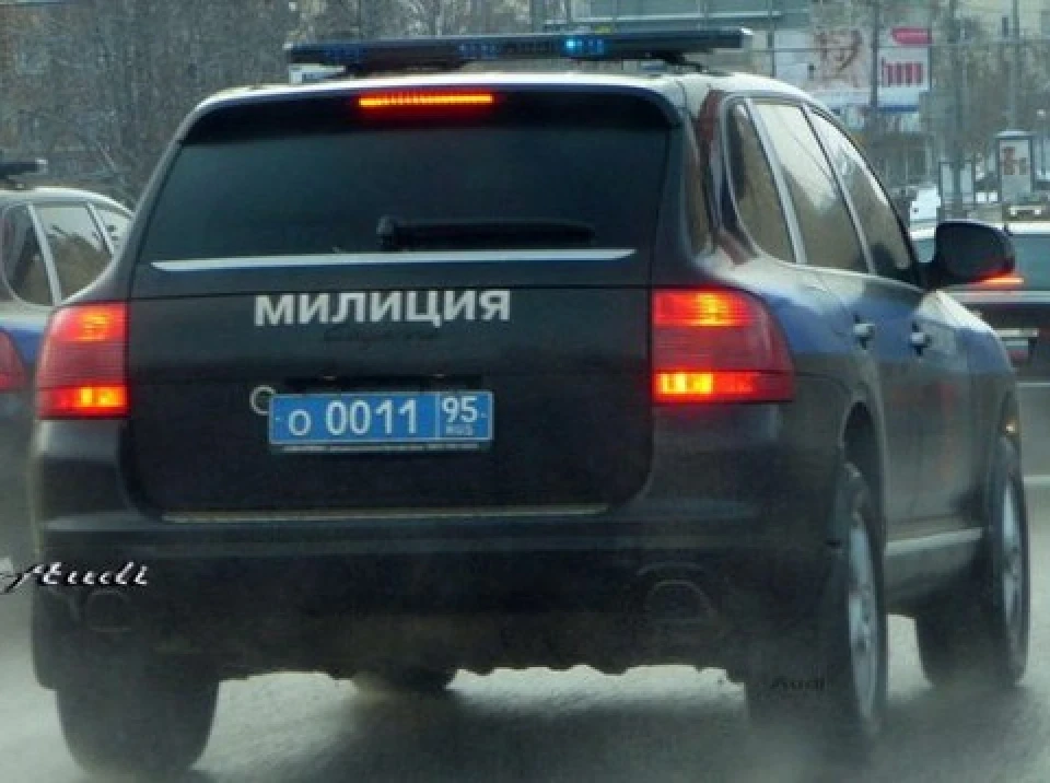 Зупиняє мене ДАІ.