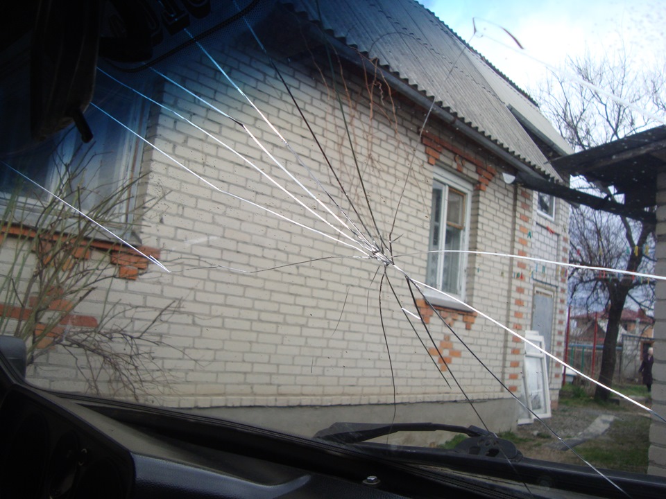 лобове та заднє (з підігрівом) скла 1