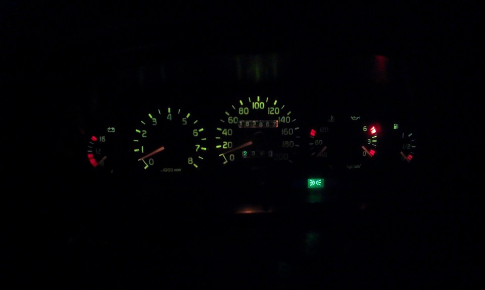 LED подсветка в приборку))) 1