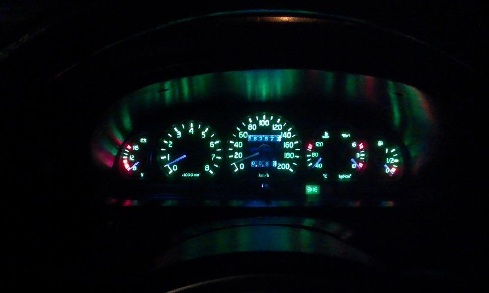 LED подсветка в приборку))) 3