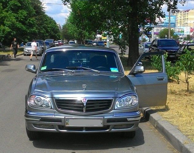 Блищить))) 2