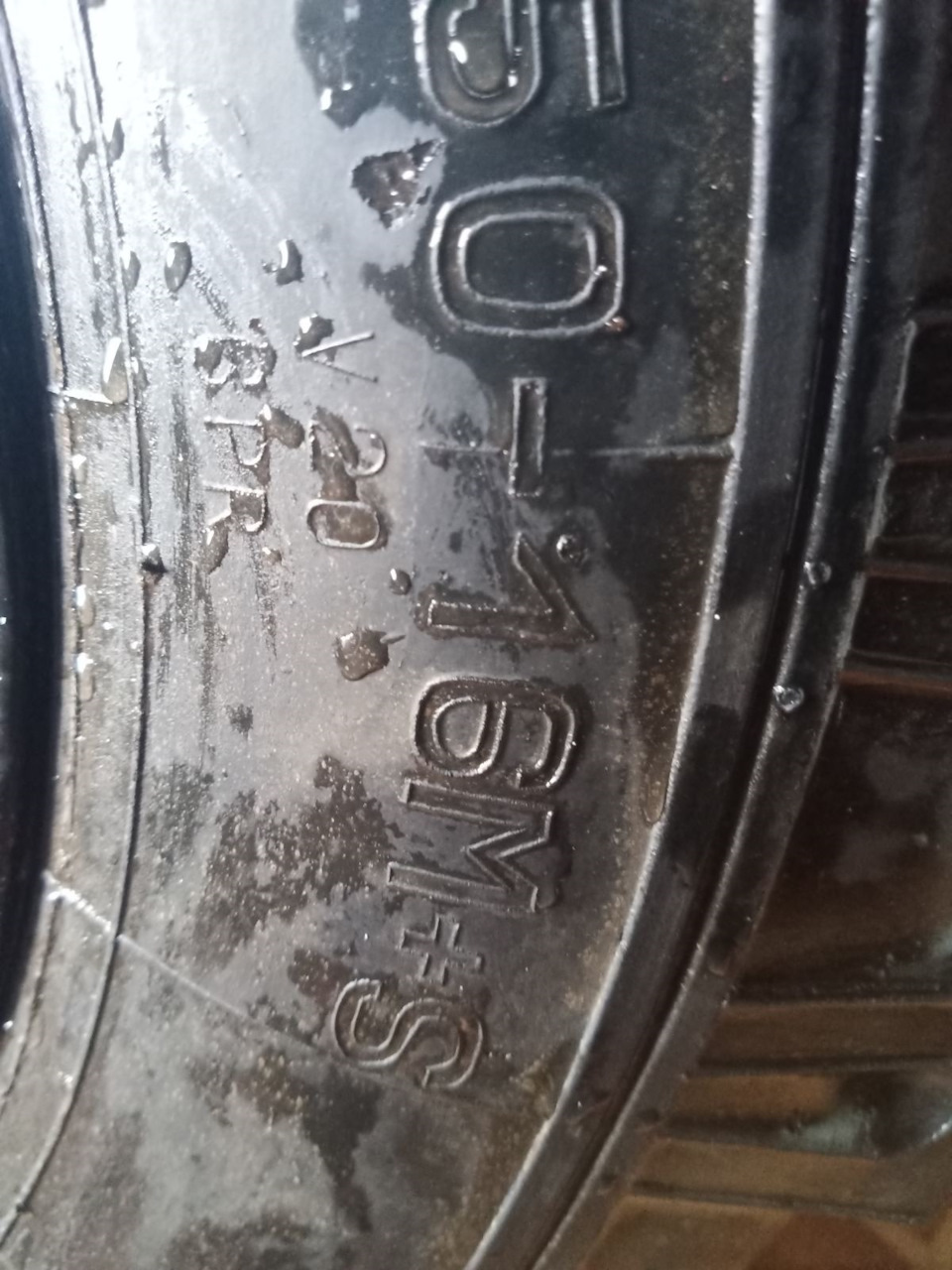 Запаска ГАЗ-67 установлена на свое место. 4