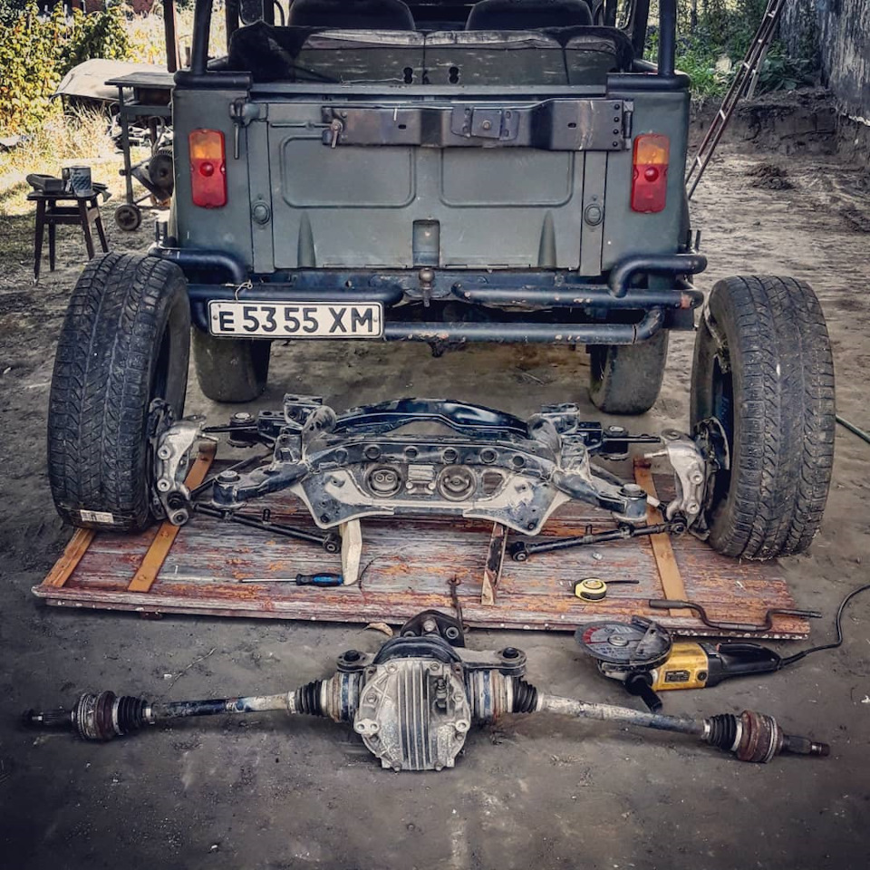 Подрамник Lexus. Початок 1