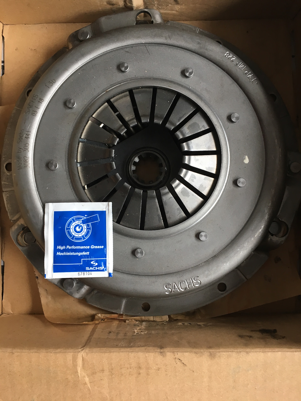 Щеплення SACHS для ЗМЗ 24, протискрипи в ресорі 2