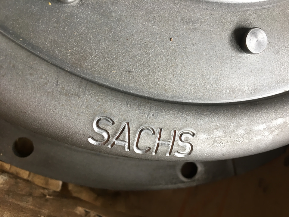 Щеплення SACHS для ЗМЗ 24, протискрипи в ресорі 4
