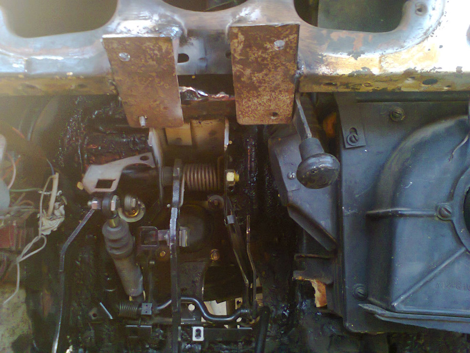Рульова колонка Mazda 626 на Газ 69 2