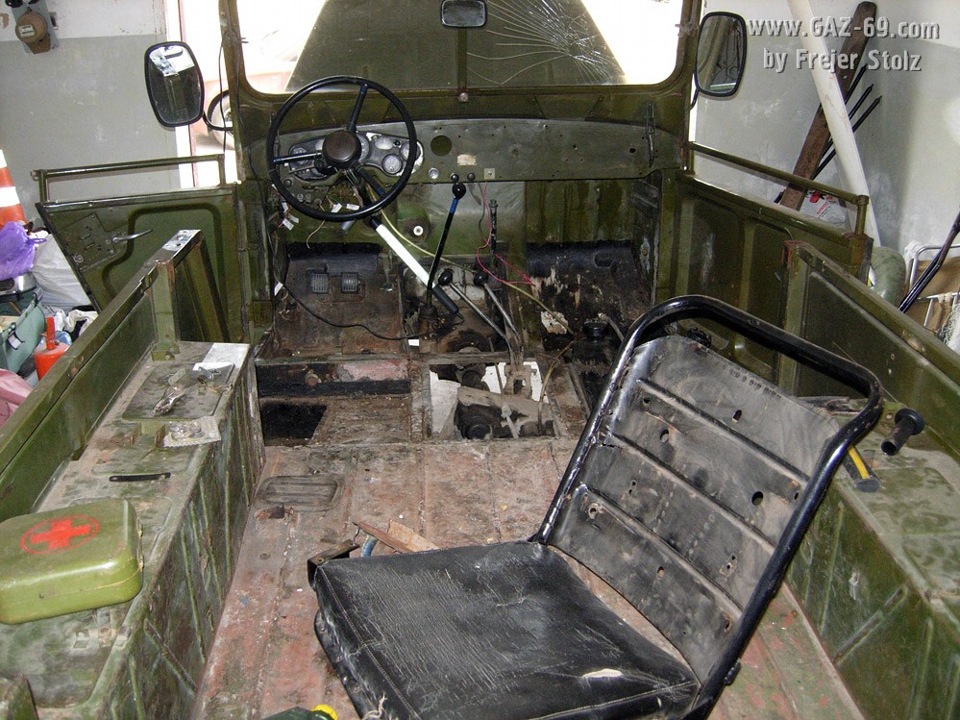 Перша серія фільму 100 днів до реставраторського дембелю 3
