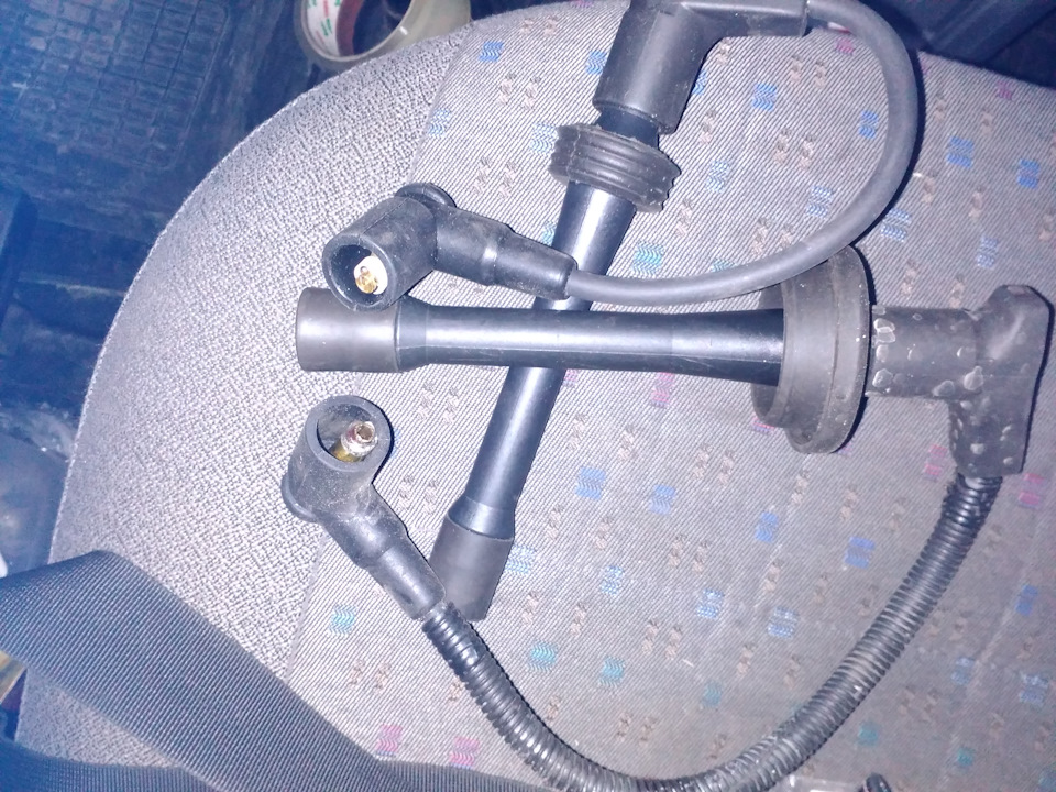 ТО-масло, фільтр, бачок омив., свічки, проводи, котушка Bosch 4