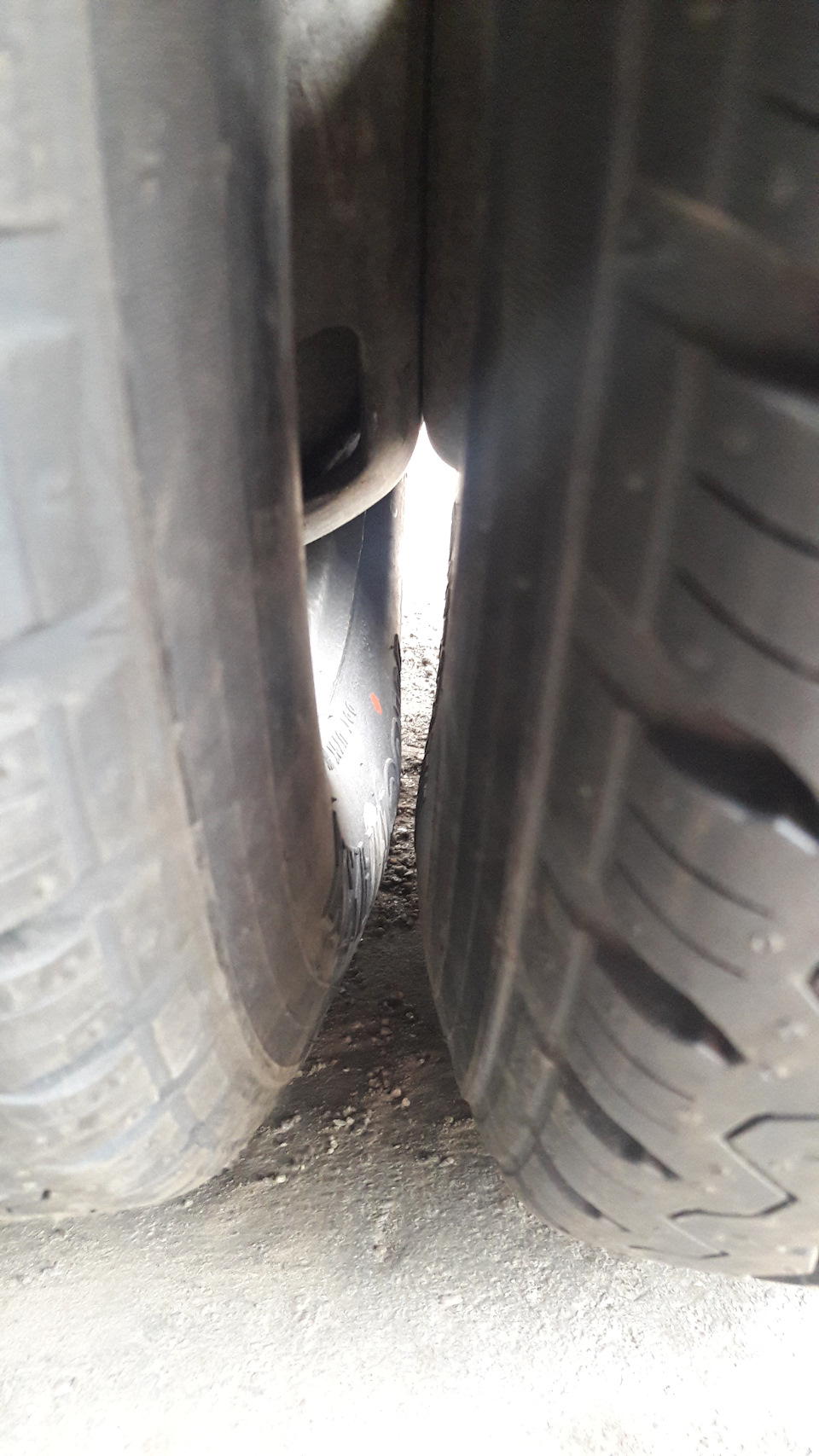 Заміна гуми Maxxis 4