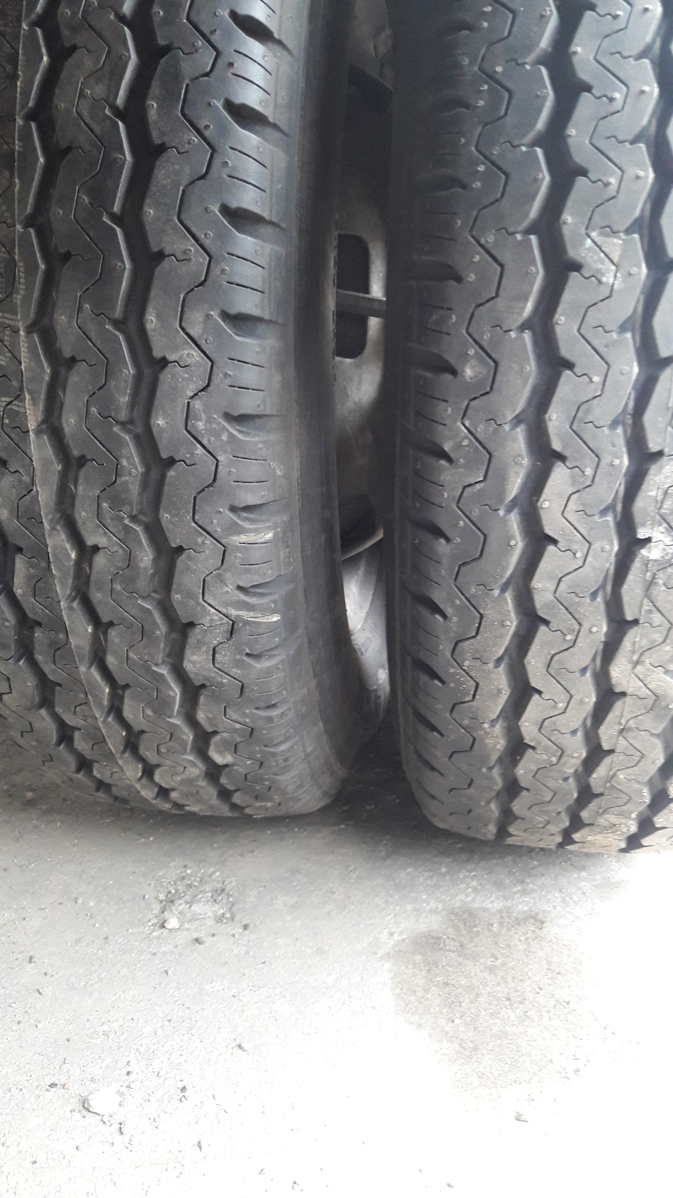 Заміна гуми Maxxis 5