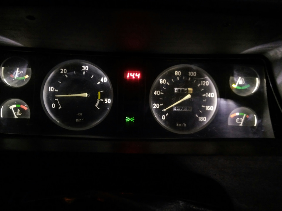 Заміна підсвічування панелі приладів Ч.2 3