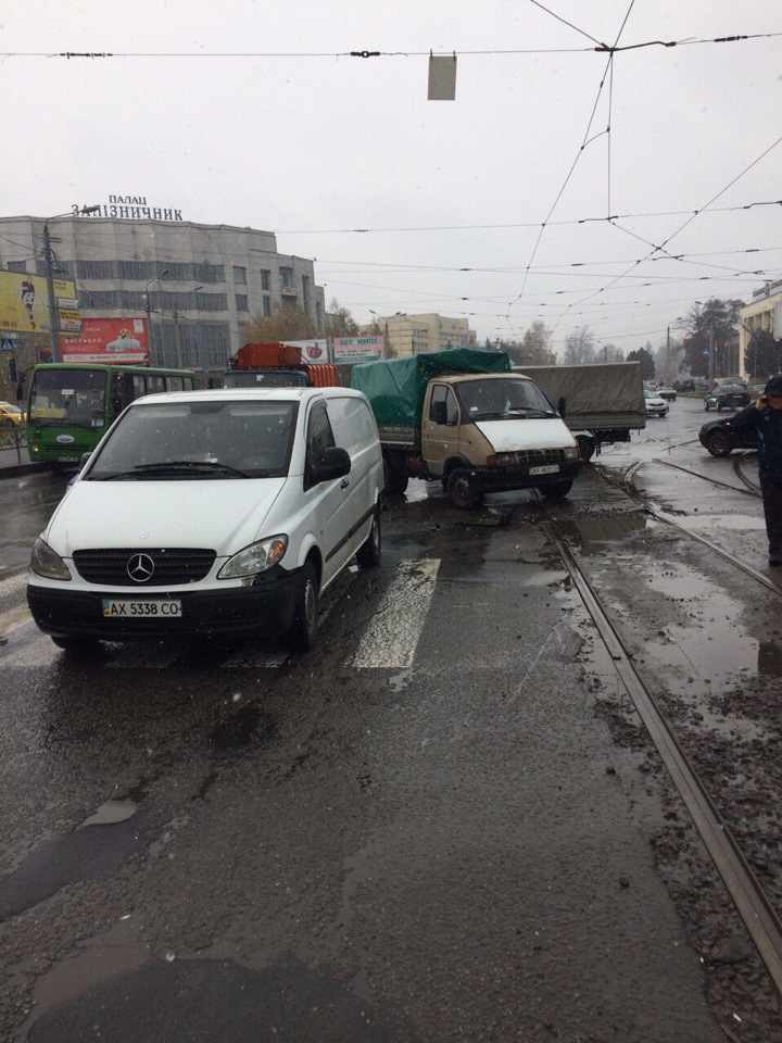 потрапив у дтп трошки 5