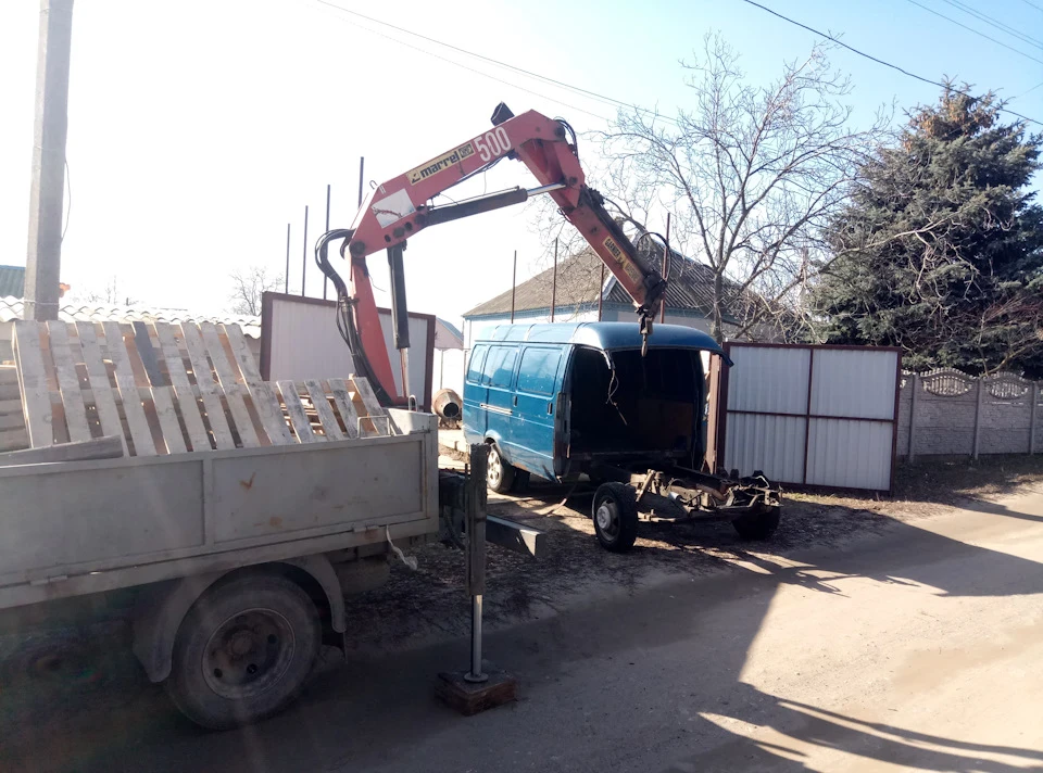 Сьогодні попрощалися із задньою частиною машини