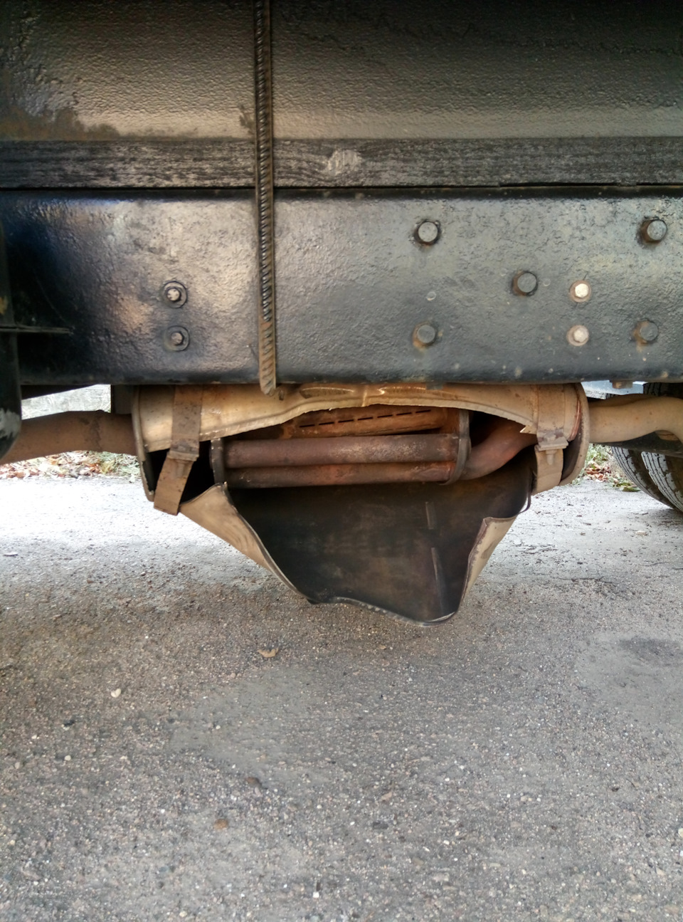 газель рве глушник з AUDI a6 1