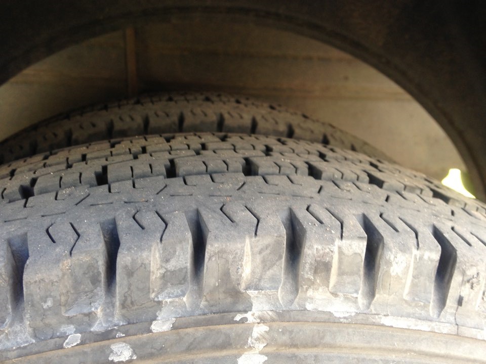 Пофарбував Диски та поставив Michelin 195/75/16C 1