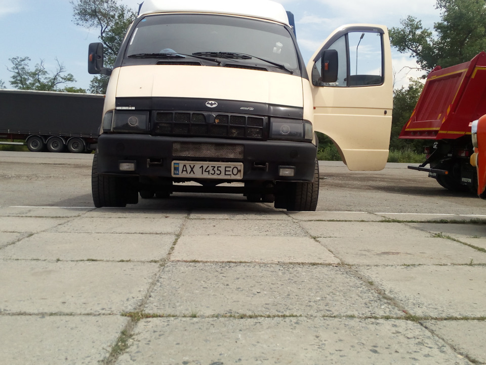 Дібрався до коліс 1