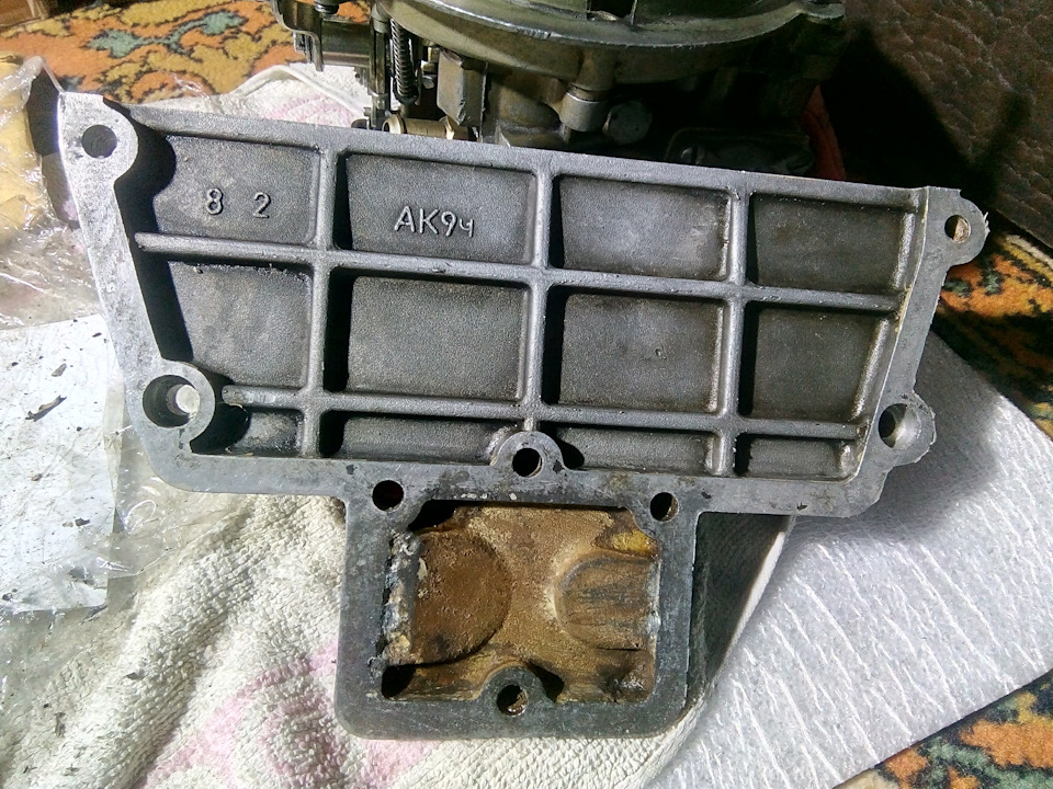 Задня кришка ГБЦ 1