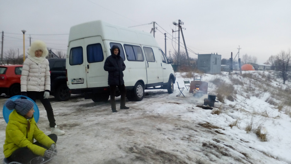 Поїхали з дітлахами кататися на санчатах 1