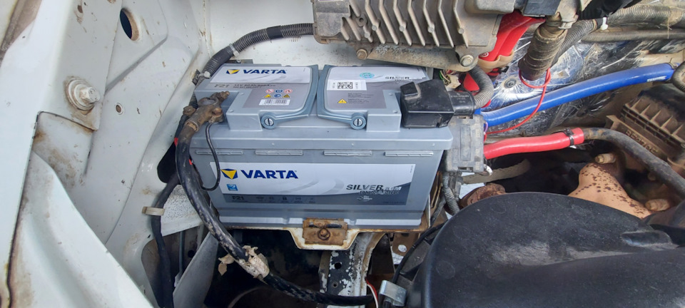 Varta 80Ah 800A Silver Dynamic AGM F21 1