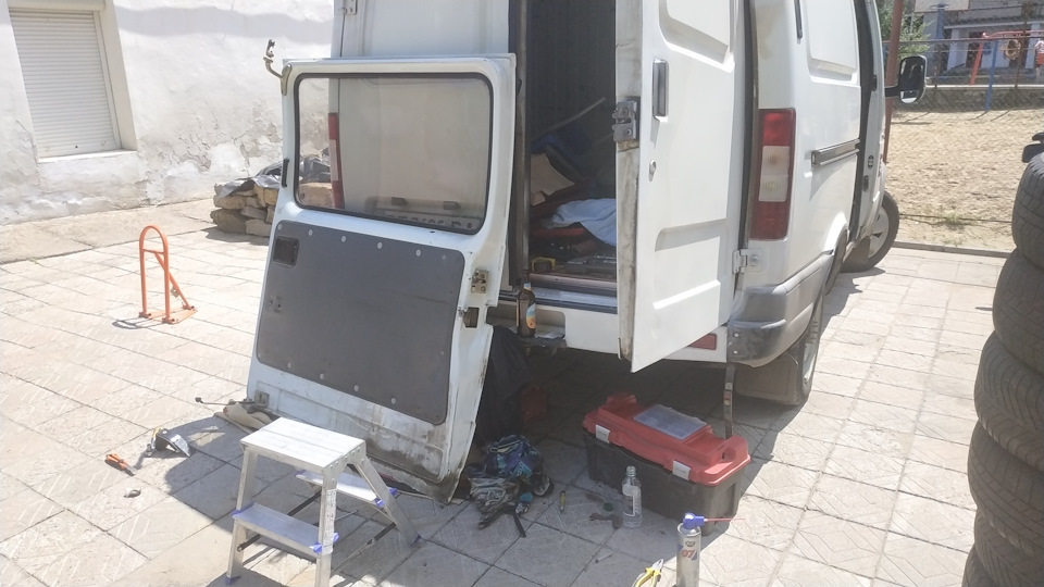 Зсувні двері і все, що з ними пов'язане. 1