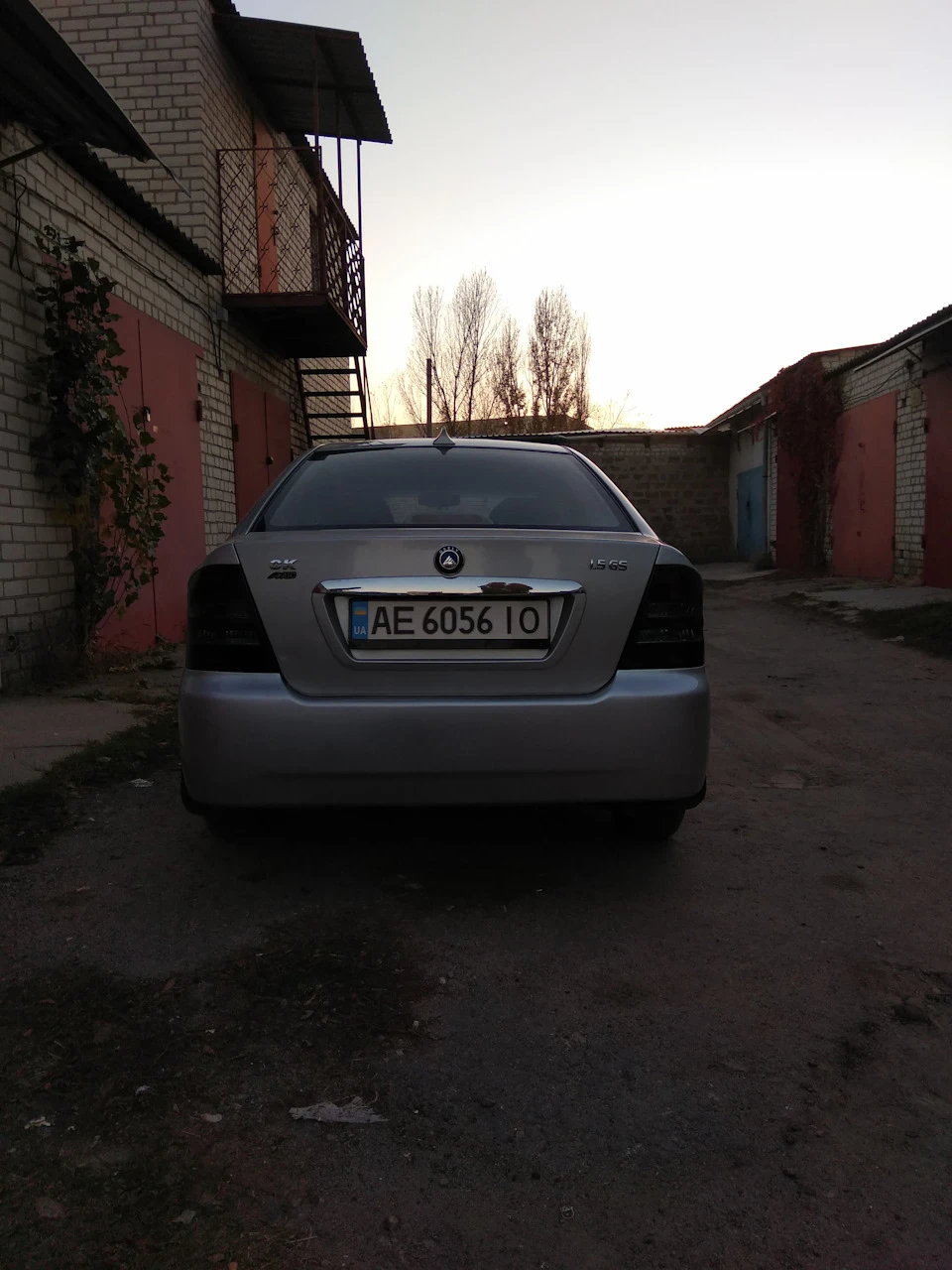 Лоск задних фонарей