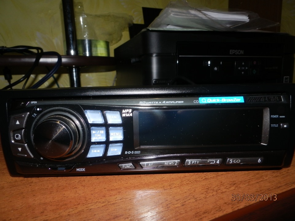 Alpine CDA-9854R 3