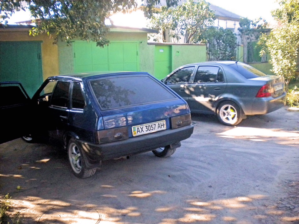Друг заїхав у гості 4