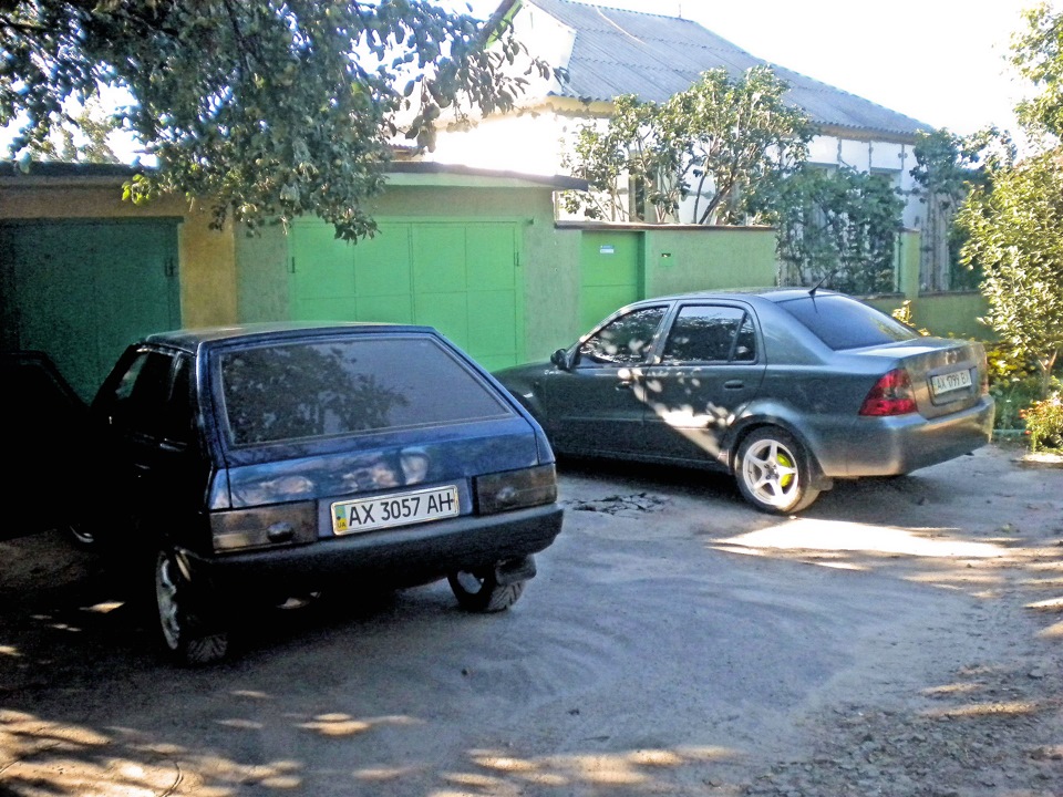 Друг заїхав у гості 3