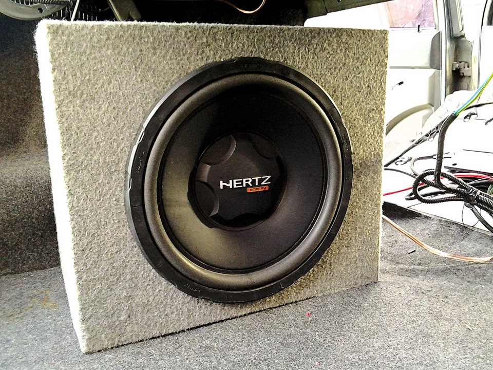 hertz es300d 4