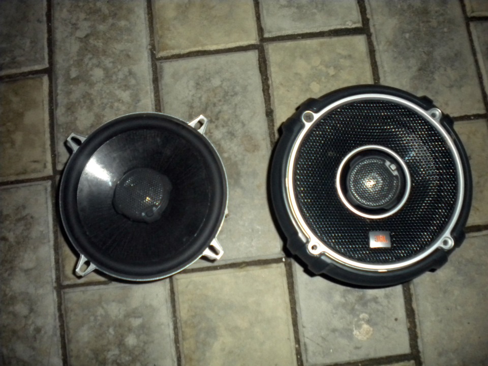 Купив JBL GTO 528 4